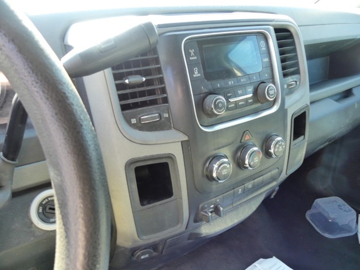 2016-dodge-ram-2500-image-14