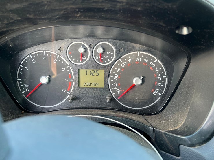 2011-ford-transit-connect-image-13