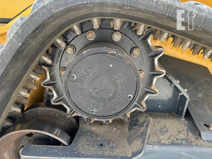 2022-deere-333g-image-14