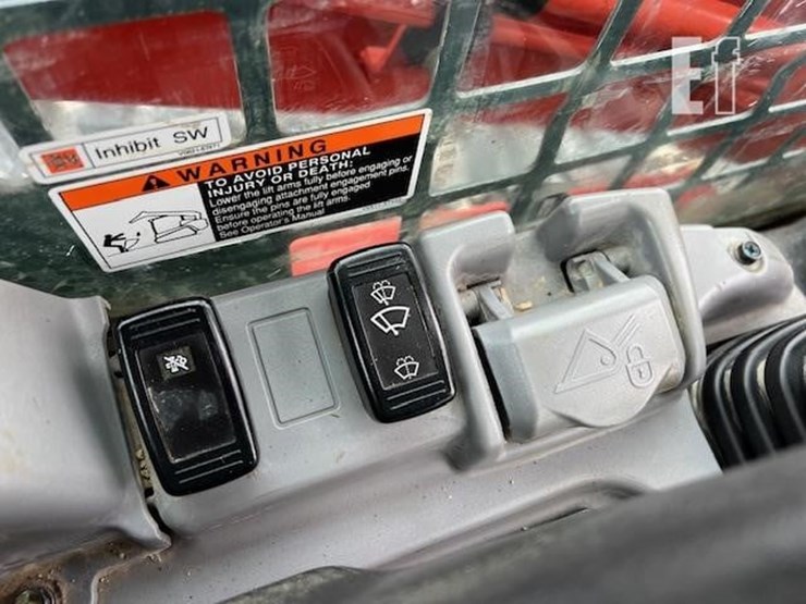 2018-kubota-svl95-2s-image-32