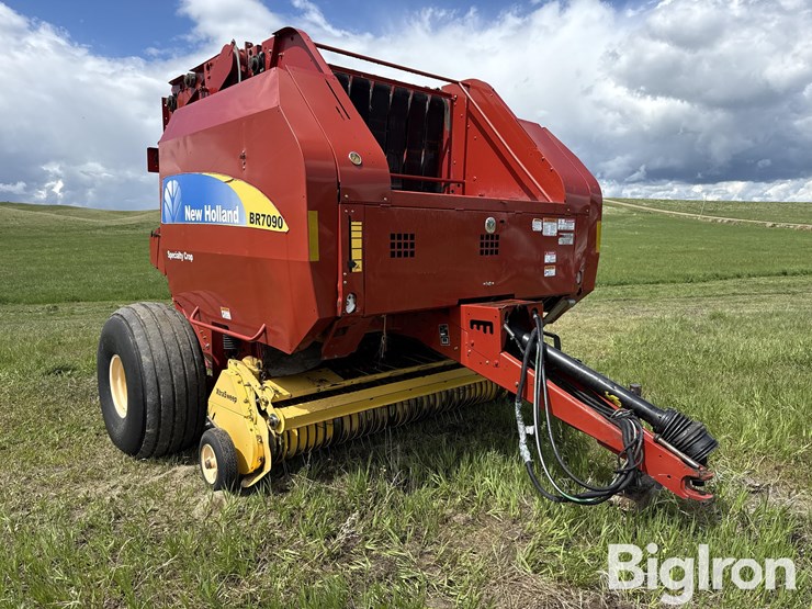 2012-new-holland-br7090-image-3
