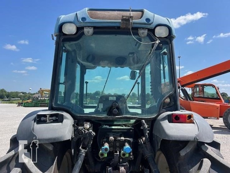 2002-new-holland-tn95f-image-17