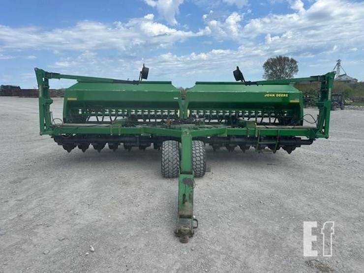 john-deere-1560-image-8