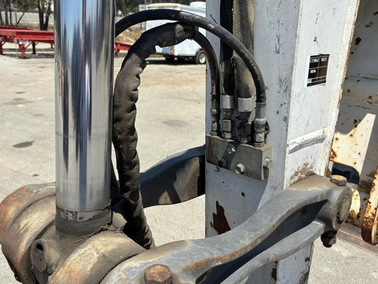 2019-bobcat-e85-image-13