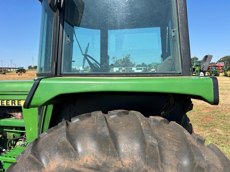 john-deere-4240-image-31