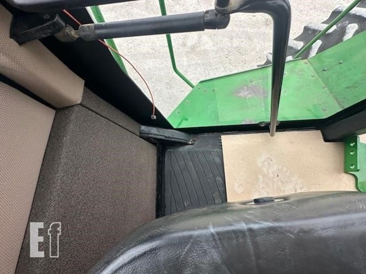 1989-john-deere-8760-image-32