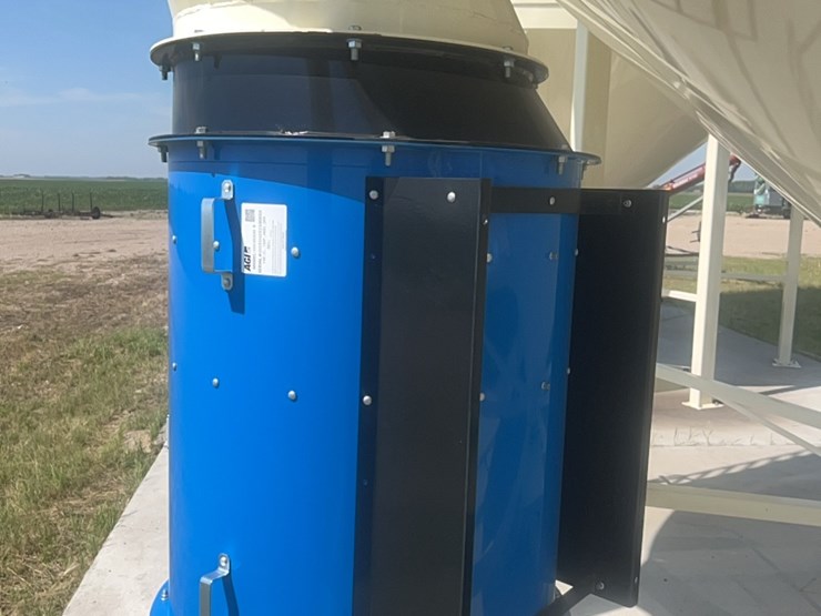 concept-7,500-bu.-hopper-bin,-equipped-with-bin-fan-with-3-phase-agi-grainguard-10-hp-electric-motor.-image-33