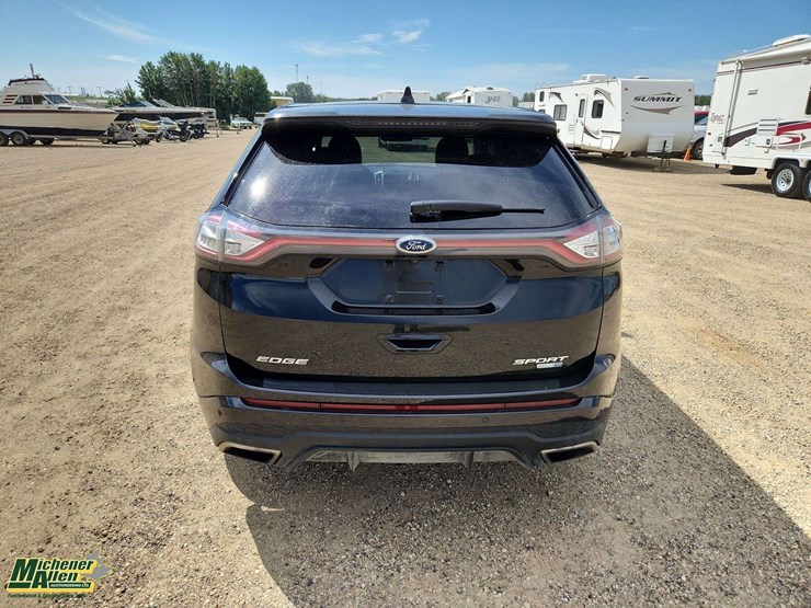 2015-ford-edge-image-17