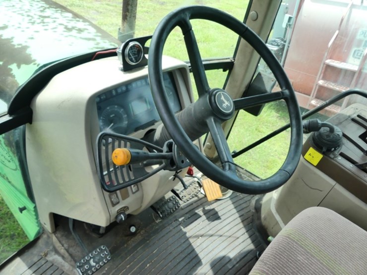 john-deere-6215-image-11