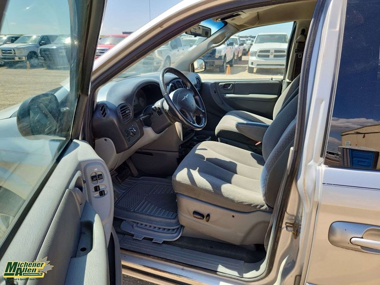 2006-chrysler-town-&-country-image-12