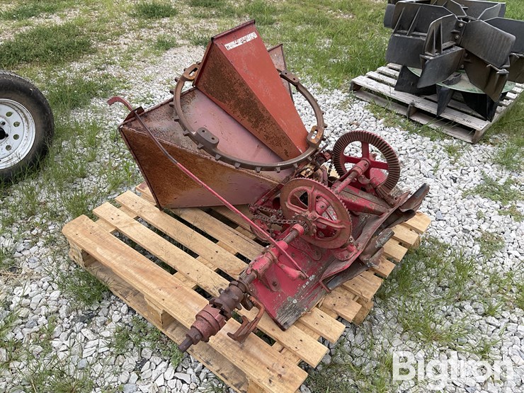 international-end-gate-seeder-image-7