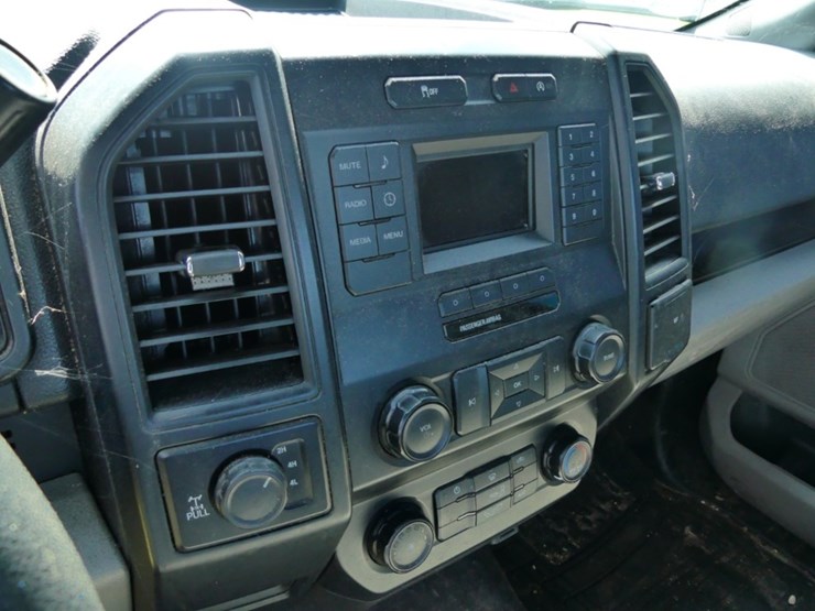2018-ford-f150-xl-image-13