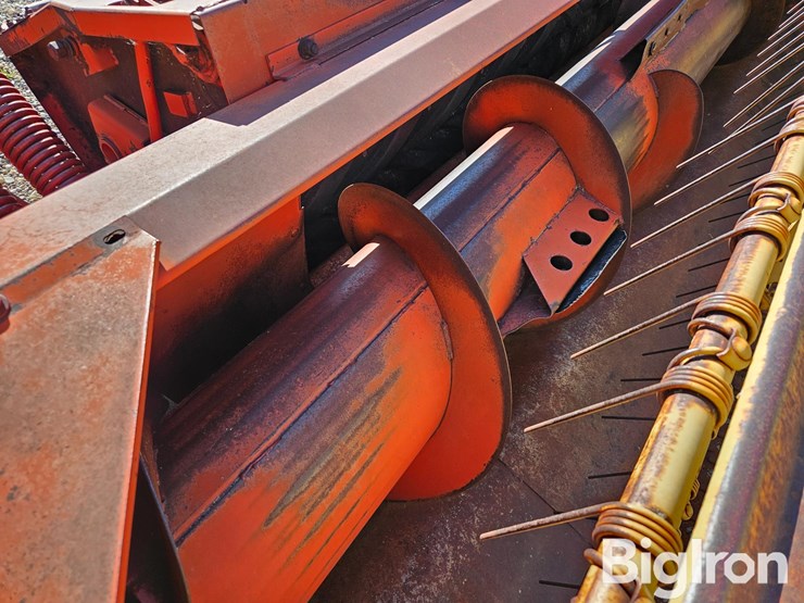 new-holland-490-image-19
