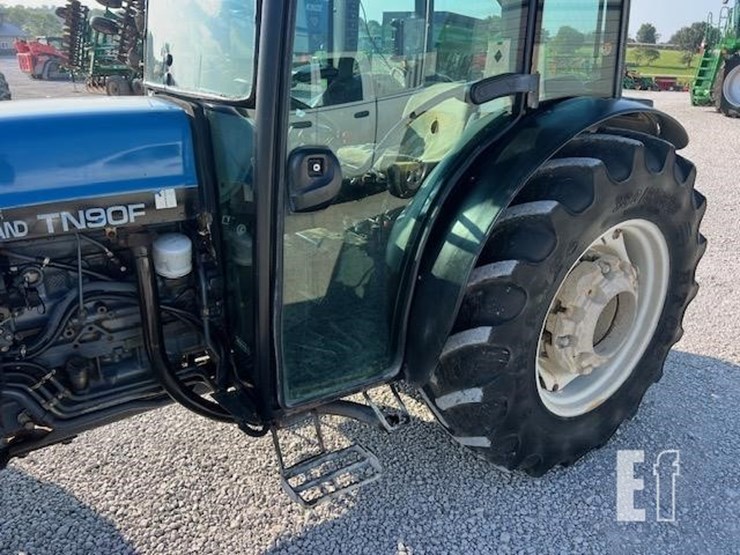 new-holland-tn90f-image-27