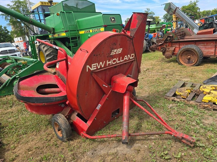 new-holland-28-image-2