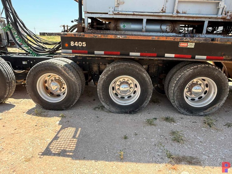 2013-peterbilt-367-image-5