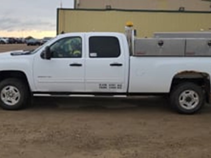 2012-chevrolet-silverado-2500hd-image-5