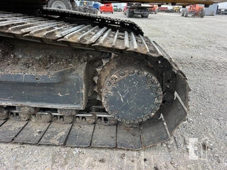 komatsu-pc210-lc-image-25