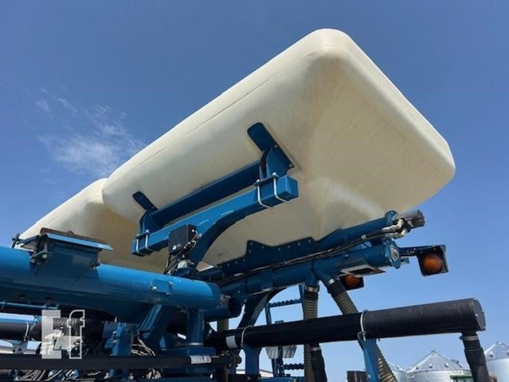 2008-kinze-3800sds-image-54