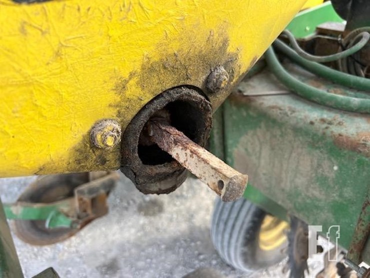 john-deere-1750-image-38