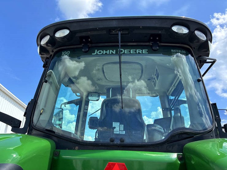 2018-john-deere-8400r-image-27