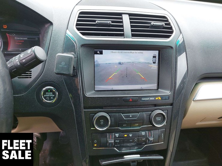 2016-ford-explorer-xlt-image-15