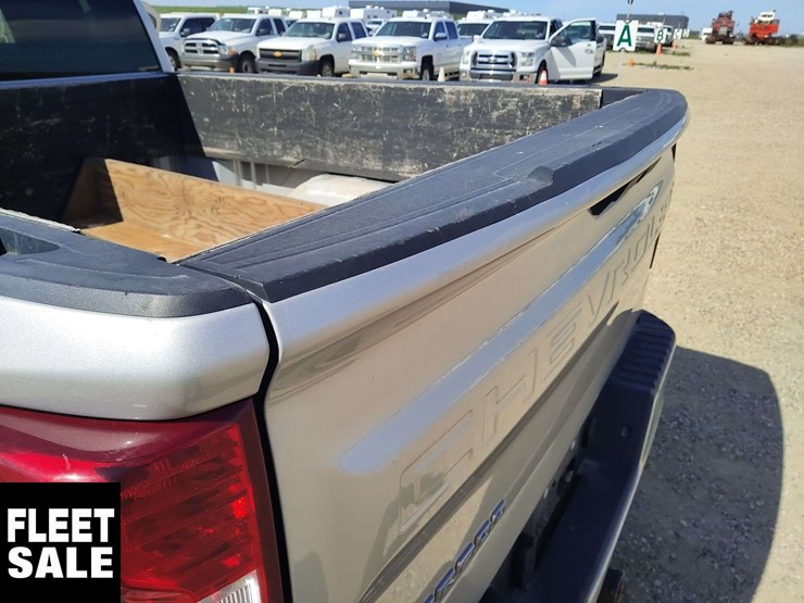 2019-chevrolet-silverado-1500-image-33