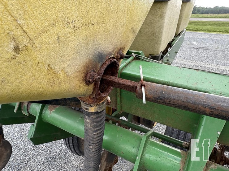 john-deere-7000-image-17