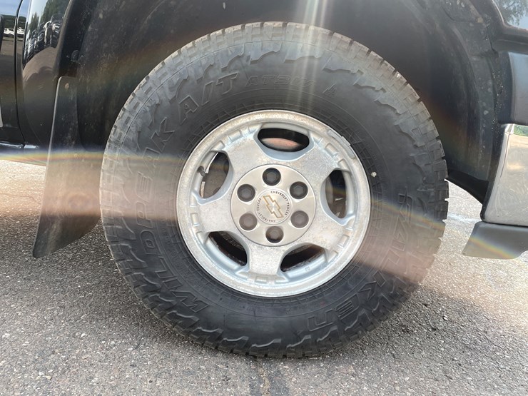 2002-chevrolet-silverado-1500-z71-image-31