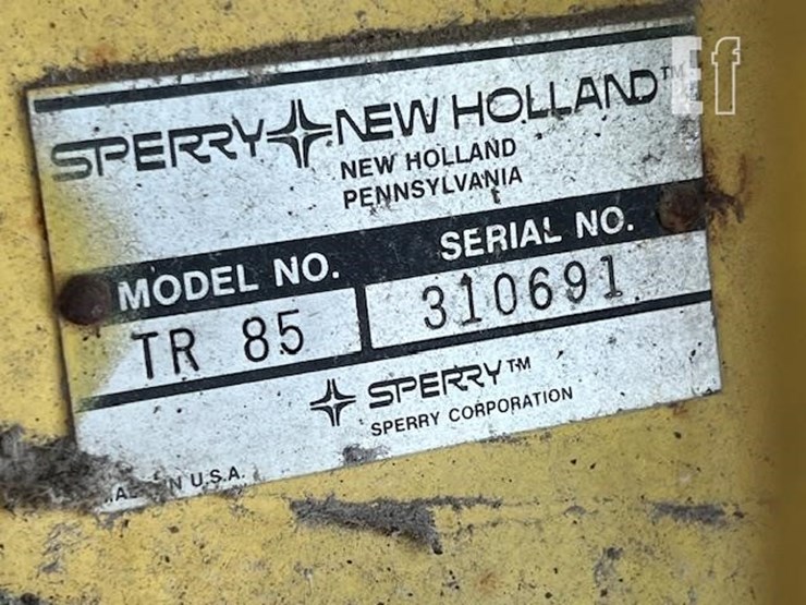 new-holland-tr85-image-51