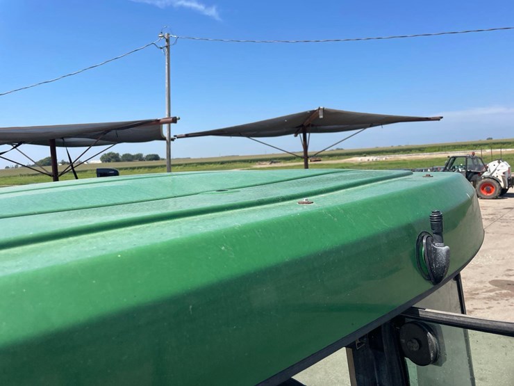 john-deere-7210-image-52