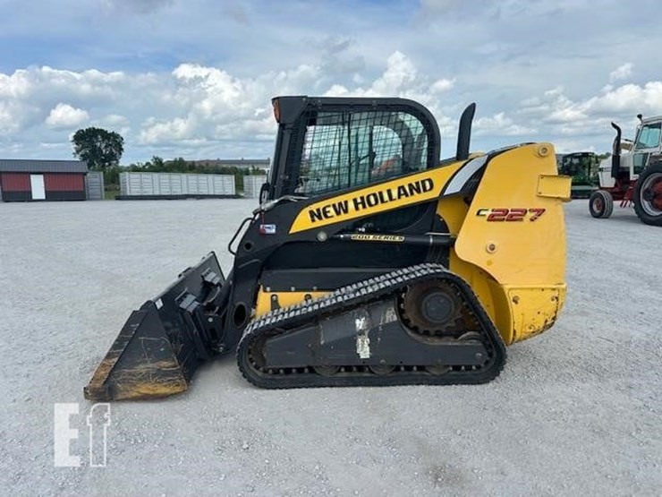 2015-new-holland-c227-image-2