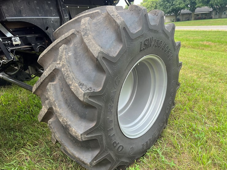 2023-case-ih-8250-image-7