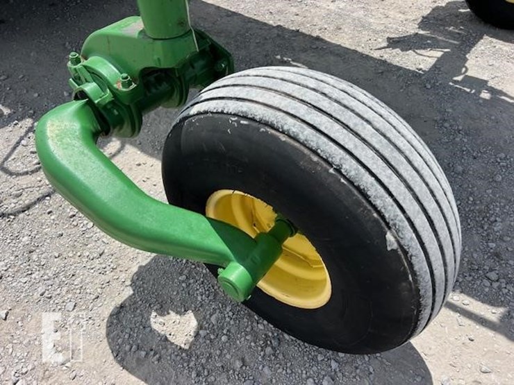2011-john-deere-r450-image-35