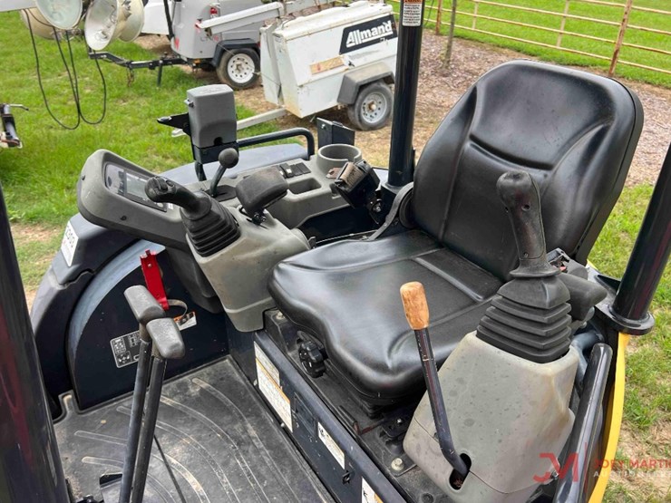 yanmar-vio35-6a-image-10