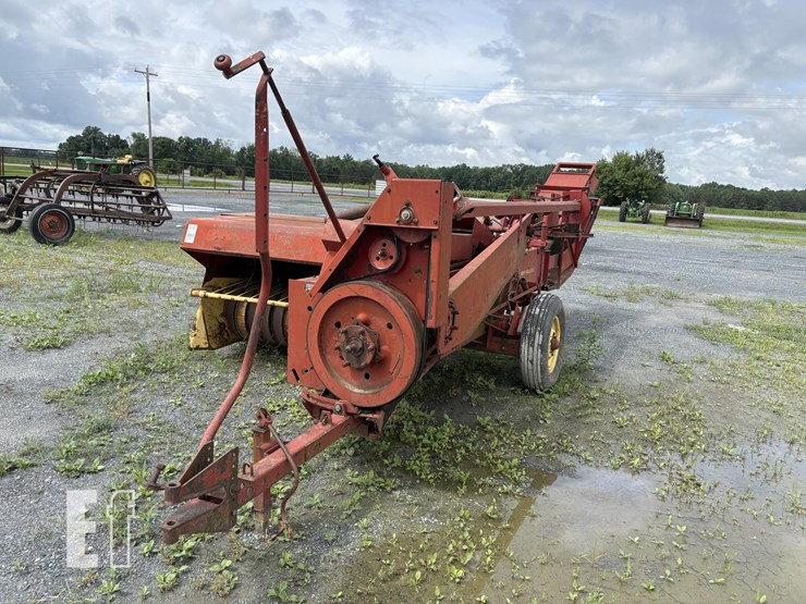 new-holland-273-image-3
