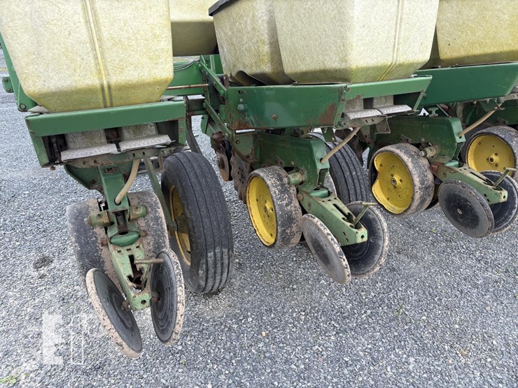 john-deere-7000-image-4