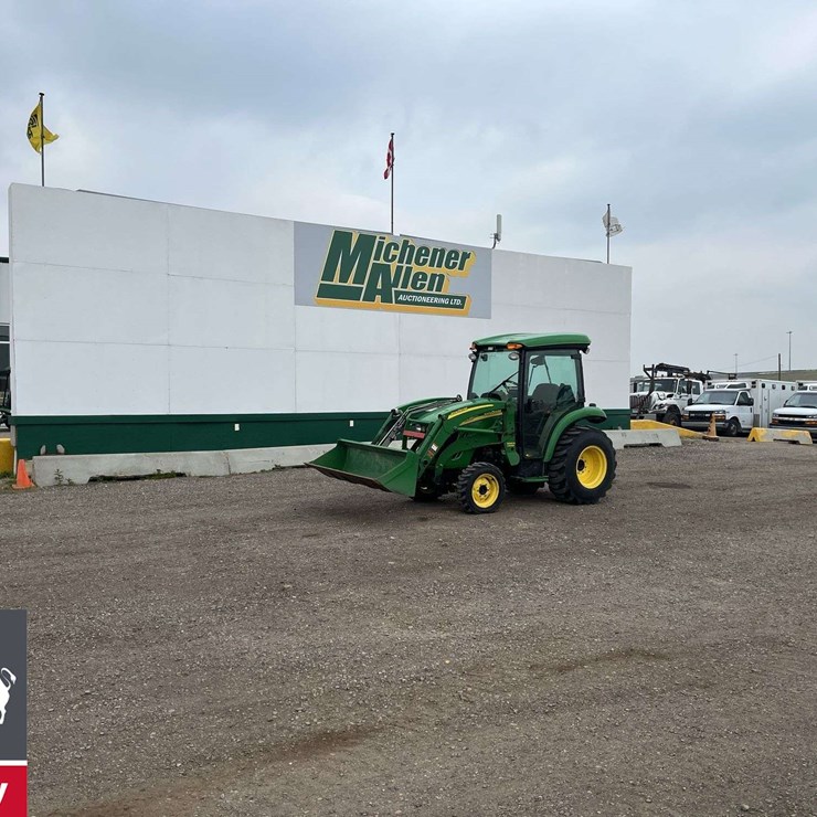 2011 JOHN DEERE 3520