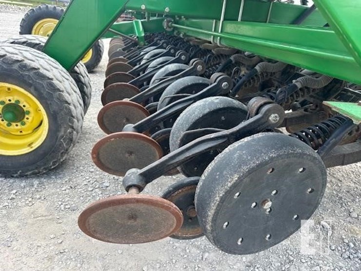 john-deere-1560-image-21