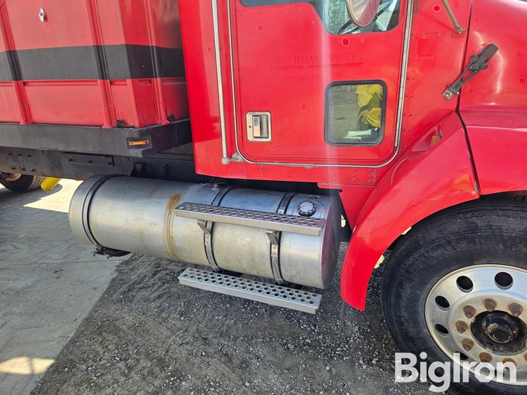2001-kenworth-t300-image-18