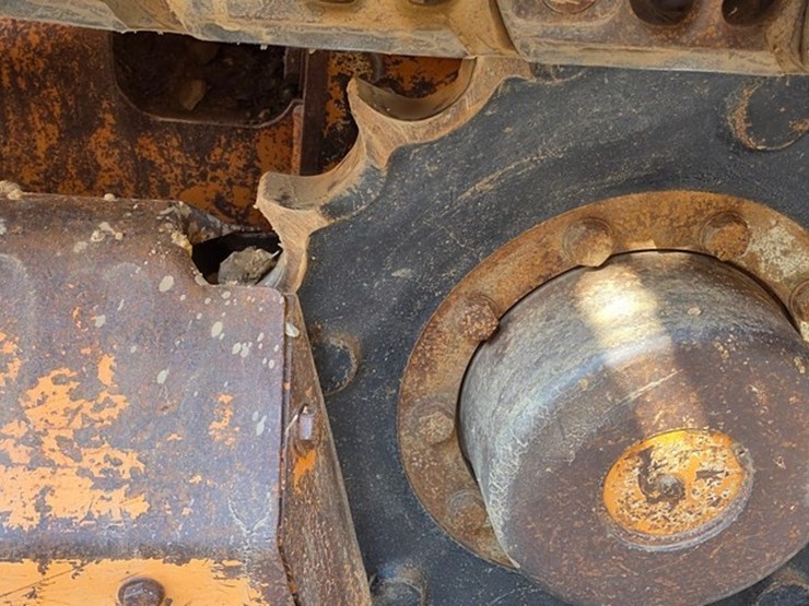 2012-case-850l-xlt-image-21