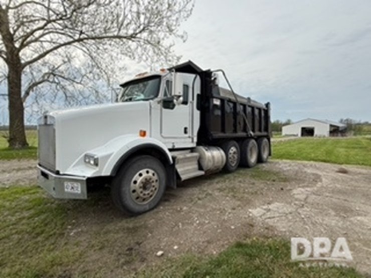 2012-kenworth-t800-image-1
