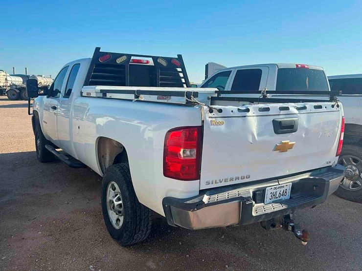 2012-chevrolet-silverado-2500hd-image-4
