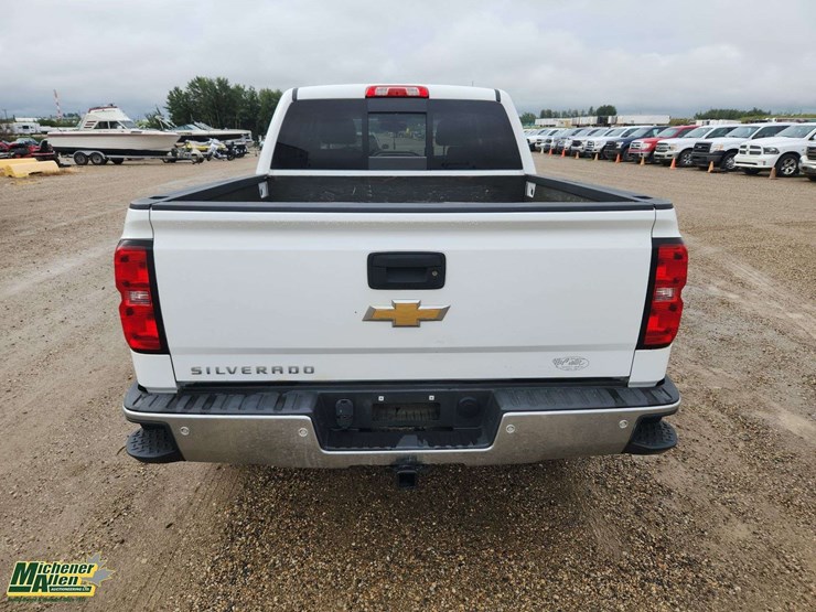 2015-chevrolet-silverado-1500-image-18