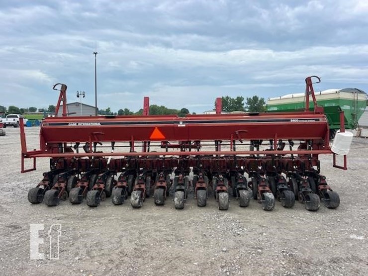 case-ih-5400-image-6