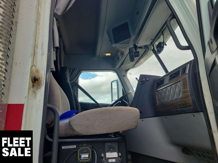 2015-freightliner-coronado-122-sd-image-20