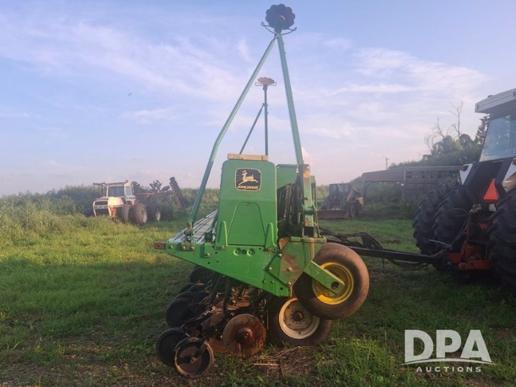john-deere-520-image-2