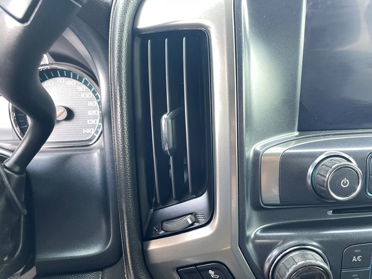 2018-chevrolet-silverado-1500-z71-image-46