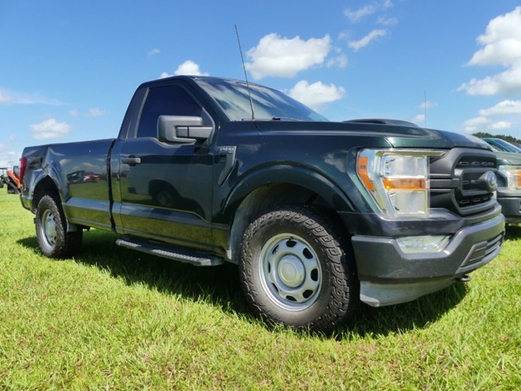 2021-ford-f150-xl-image-2