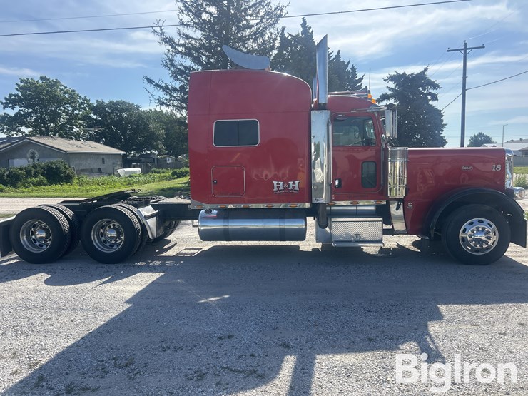 2008-peterbilt-389-image-4